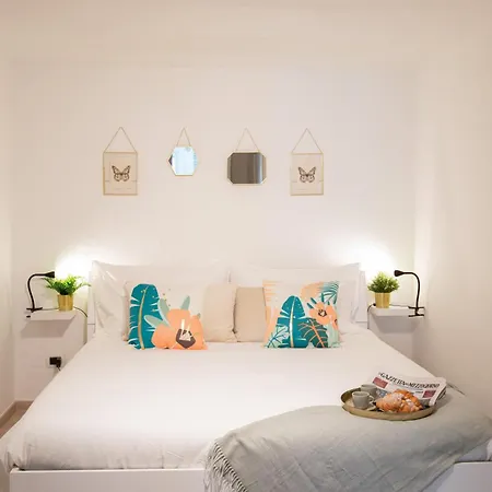Atheneum Apartment *